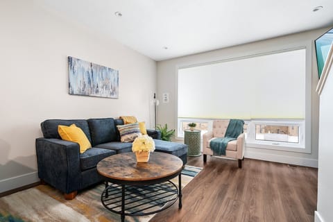 【Brand New】Just built 3-story townhome with open-concept living/dining areas, 2 bedrooms, 2 full baths, and a private rooftop terrace