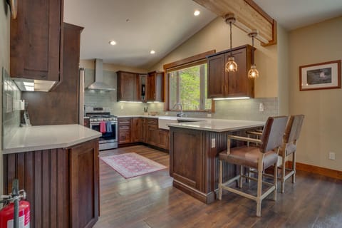 Bar seating with 2 stools