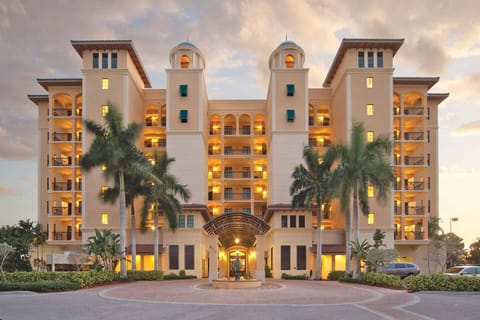 Beautiful Sunset Cove Resort - Marco Island