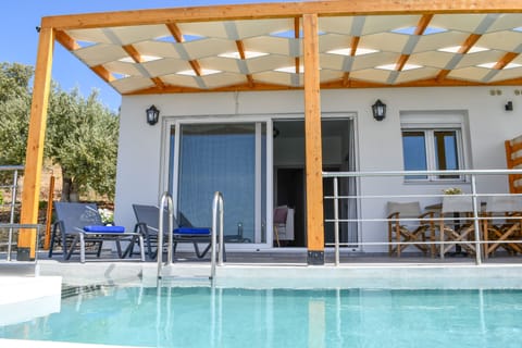 The dimensiοns of the pool are 3*5 (15 square metres), plus the children's (2*2)