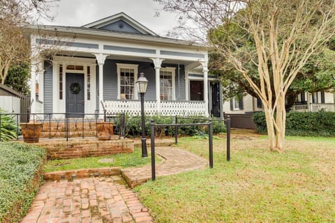 Natchez Vacation Rental | 2BR | 2BA | 1,587 Sq Ft | Stairs Required to Enter