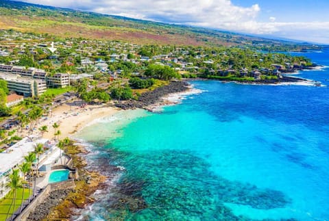 1 Just steps to the beach