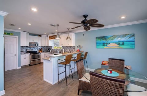 Kitchen Bar and Dining