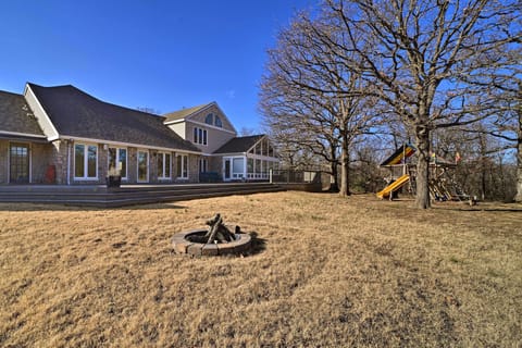 Tulsa Vacation Rental | 4BR | 4BA | 6,000 Sq Ft | Step-Free Entry