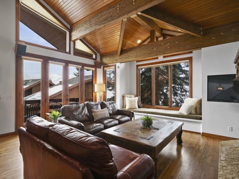 Bright & Open Great Room