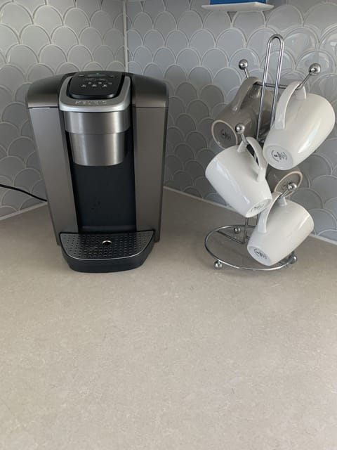 Keurig Coffee pot - some pods are provided