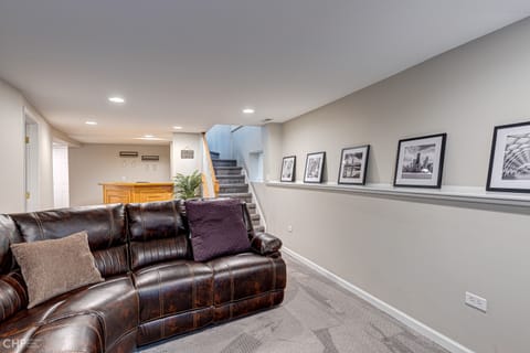 Spacious family room—perfect for groups to relax after a day downtown