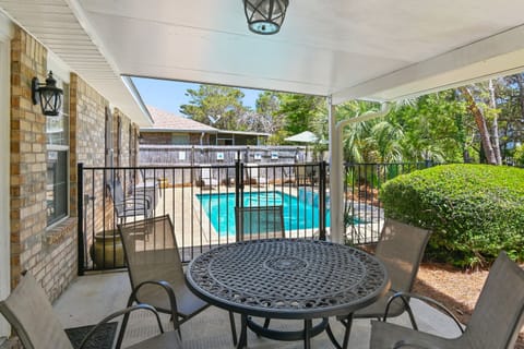 Shore Beats Work- Come Relax in the Cozy Backyard