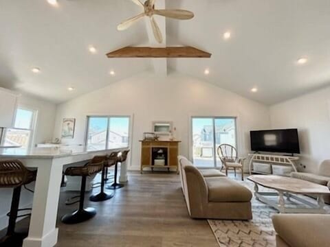 Open floor plan - kitchen, living room, deck