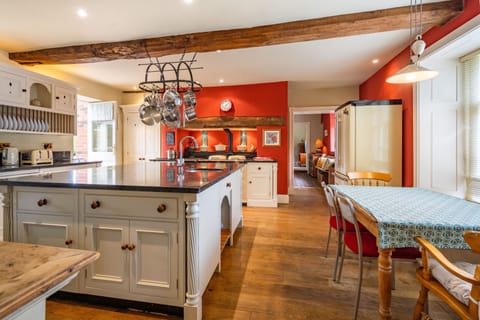Ground floor: Bespoke kitchen with Aga and large island
