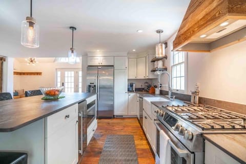 Full kitchen with island