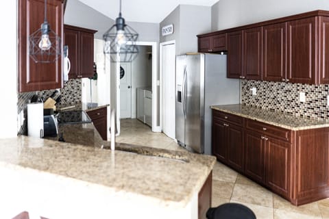 Kitchen with Breakfast Bar