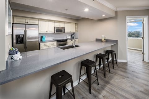 NEW KITCHEN COUNTERS, BARS STOOLS, & KITCHEN LIGHTING!