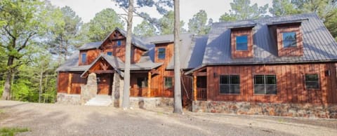 Stone Mountain Lodge