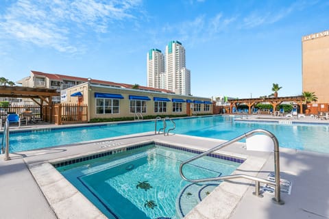 Common Pool/Hot Tub