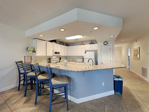 Breakfast Bar - Seating for Four