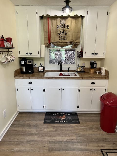 Full kitchen - drip coffee maker makes a full pot or a cup and takes K pods.