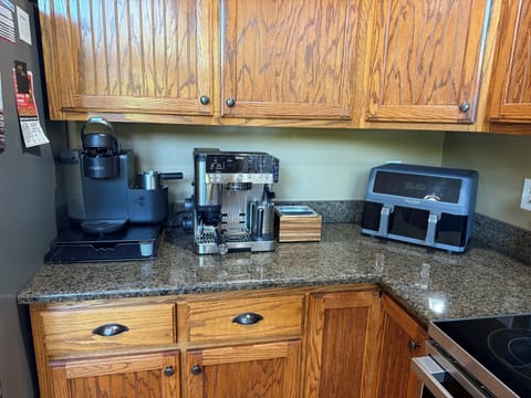Ninja Cafe Lux Espresso machine provided