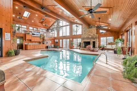Indoor salt water pool, 3-5 1/2`ft deep