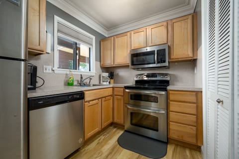 Dishwasher, and fully loaded kitchen with Kurieg (bring your own k-cups). 