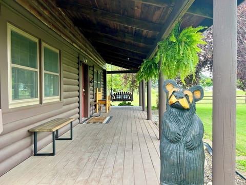 Friendly bear to welcome you to our cabin! Front porch