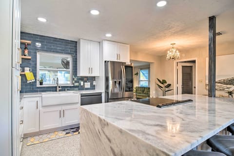 Fully Equipped Kitchen | Cooking Basics | Dishware & Flatware