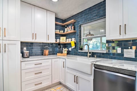 Fully Equipped Kitchen | Blender