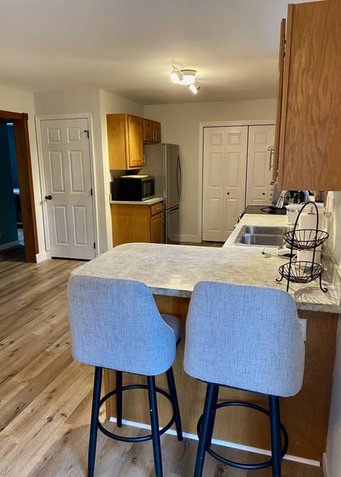 kitchen breakfast seating