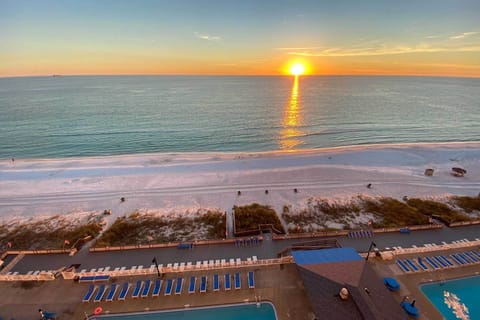 cVacation Rental | 2BR | 2BA | 1,144 Sq Ft | Step-Free Access