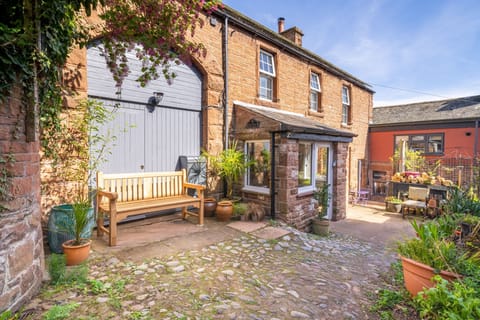 2 Eden Grove Cottages, Armathwaite