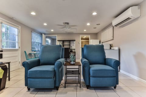 Mother-Daughter Unit: Reclining chairs.