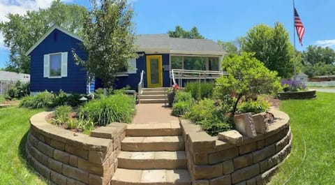 Beautiful landscape leading up to the "Yellow Door"