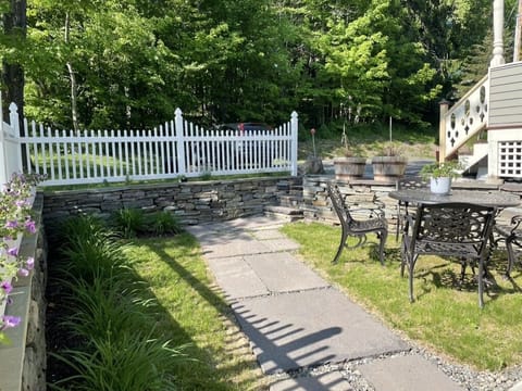 Outdoor sitting area in the garden (shared with other guests)
