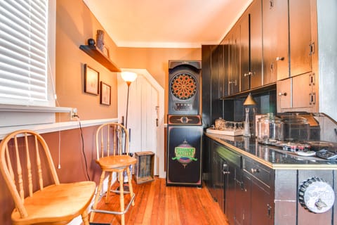 Bar | Arcade Games | Dartboard