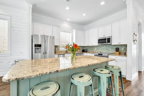 Fully stocked kitchen ready to cook your big meal