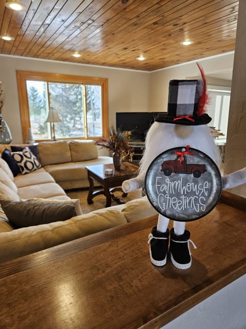 Welcome to the Farmhouse!