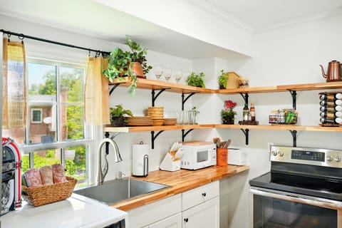 "Everything, including the coffee, tea, and snacks, was of the highest quality."