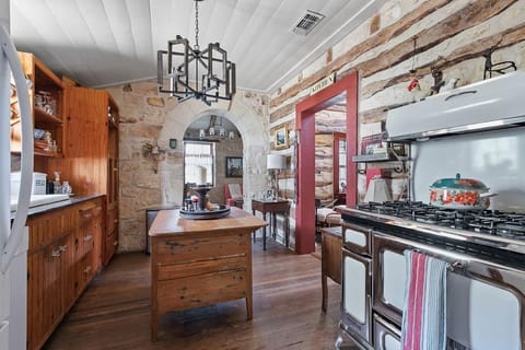 Fully stocked kitchen with gorgeous stove