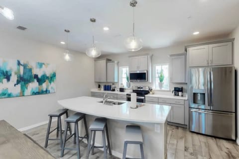 The cooks in your group will love this kitchen!