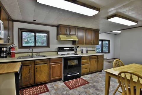 d447162f-563d-4e02-8088-34dcaefb9f5e