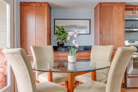 Open concept dining area