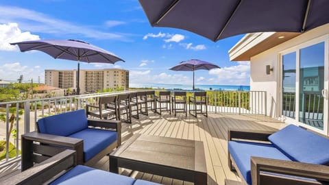 The Upper Deck - Rooftop - Lounge Area - High-Top Chairs - Gulf Views