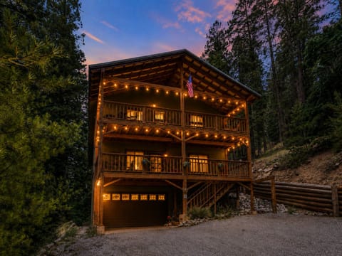 Front exterior of the Lodge. Drone flyover (copy/paste): tinyurl.com/MFLFlyover