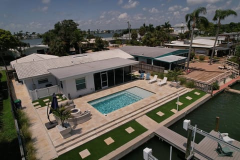 Beautiful, relaxing pool