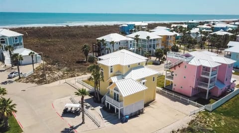 Golf Cart + Beach Gear Credit Included* With Your Stay! *3-Night Minimum Stay
