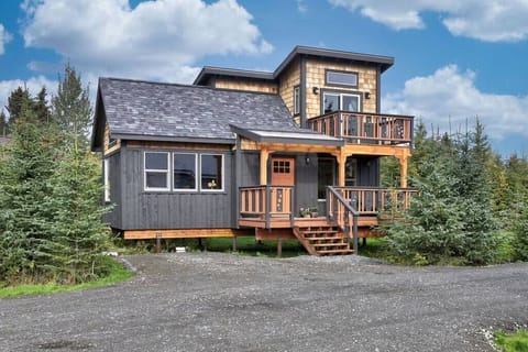 Welcome to the Iris Cottage!