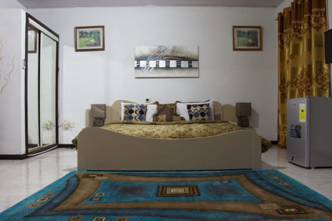 COZY ROOM
