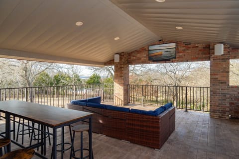 2nd story deck, Clubhouse (TV not for use)