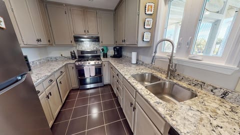 House-By-The-Sea-Kitchen