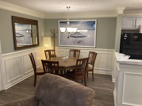 Dining area can comfortably seat 6-8 guests.